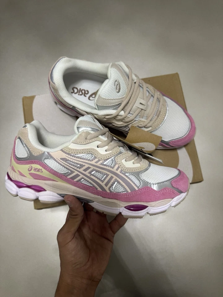 Asics Gel NYC rose et blanche - Photo 1/4