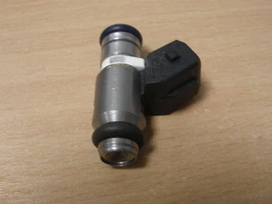 Brand new injector - Fiat Palio Punto Siena 1.2 IWP095 IWP065 71719101 46433547 - Picture 1 of 1