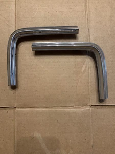 1970-70 Cutlass 442 Fender Eyebrow Chrome Moldings RH LH Pair 404687 404686 OEM - Imagen 1 de 13