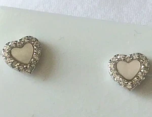 NEW 925 Sterling SILVER PETITE FLAT REFLECTIVE Clear-Color CZ HEART Earrings - Foto 1 di 5