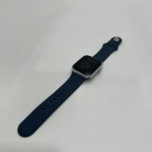 Apple Watch Series 9 MR9D3CL/A 45mm Argent S/M - Photo 1 sur 6