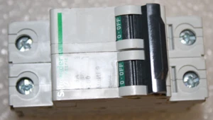 Schneider Electric 24518 Leitungsschutzschalter, Lug, C60N, 2polig, 3A Hutschiene - Bild 1 von 6