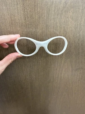 Gabardina Oakley Pearl marco frontal orbital OEM Foto 1 de 2