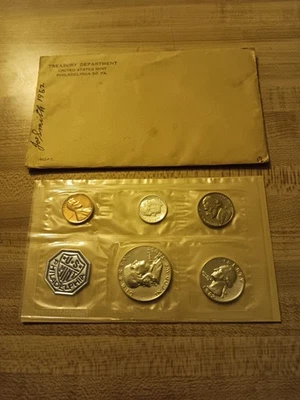 1962 P BU US Mint Set Coins 1C 5C 10C 25C Half Dollar in Mint Cellophane - Image 1 of 4