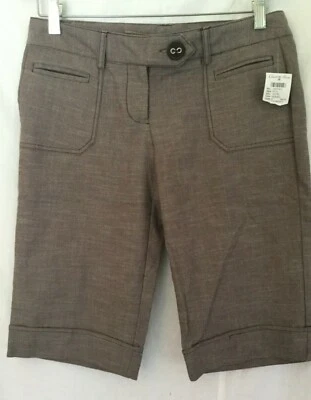 Bermudas con puños patrón marrón/blanco Charlotte Russe talla 7 para jóvenes nuevas con etiquetas Foto 1 de 4