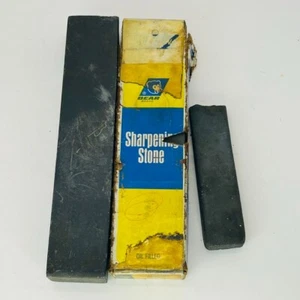 Bear Brand Bench Stone MB8 Oil Filled Lot of 2 and Mini Sharpening Stone - Picture 1 of 3
