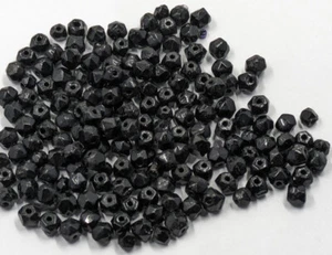 Cuentas de luto de vidrio negro antiguas vintage de 1800 cortes ingleses 4,5 mm 22 gramos - Imagen 1 de 6