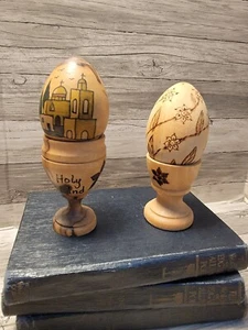 Huevos de madera quemados con soportes Belén y florales - Imagen 1 de 3