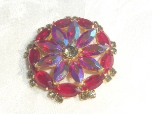 BELLISSIMA SPILLA JULIANA VINTAGE TONO ORO STRASS ROSSO RETRO APERTO - Foto 1 di 4