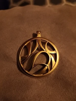 Premier Designs 'Pizzazz' Matte Gold Tone w Magnetic Closure Necklace Enhancer - Image 1 of 4