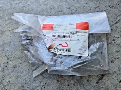 2x BMW E83 X3 3.0Si G05 X5 F95 G06 X6 F96 G07 X7 PERNO HEXAGONAL ~ 07119905683 OEM Foto 1 de 2