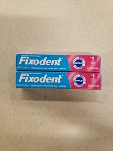 2 pezzi FIXODENT CREMA ADESIVA COMPLETA PER PROTESI ORIGINALE 2,4 OZ - Foto 1 di 3