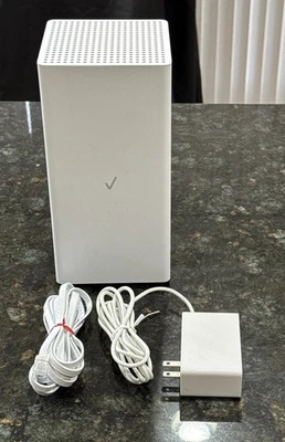 Verizon Router - CR1000B (Router)  - USED (Excellent Condition) + Power Cable - Image 1 of 3
