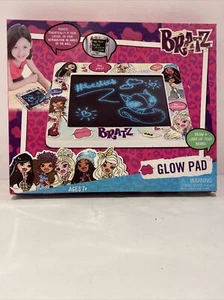 Almohadilla brillante Bratz niños arte vacaciones niñas regalo colorear juguete creativo muñecas - Imagen 1 de 3