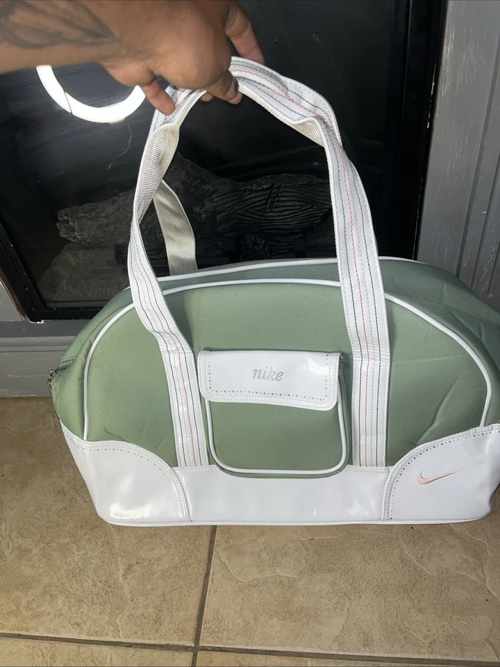 Nike Vintage 90s Womens Gym Bag Green And White One Size - Image 1 of 4