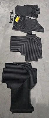 Напольные коврики WeatherTech Ram 1500 2021 1-й и 2-й ряд черные - Изображение 1 из 4