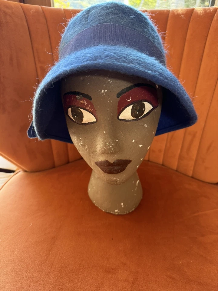 Sombrero Neumann-Elder Fair Field Fielts, azul, lana, arco Cloche Foto 1 de 4