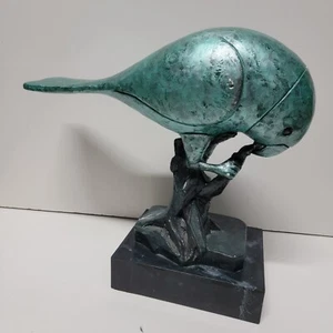 1980 AUSTIN PRODUCTIONS INC. PARROT BIRD BRANCH SCULPTURE 13" x 15" x 6" BRONZE - Picture 1 of 9