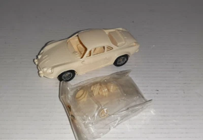 RENAULT ALPINE 1600 1800 G4 KIT MONTATO M.R.F. MADE IN FRANCE SCALA 1/43 - Immagine 1 di 2