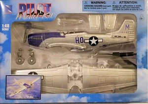 Nuevo Ray - Kit Modelo Piloto a Escala 1:48 P-51 (BBNR20217P51) - Imagen 1 de 2