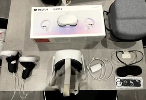 Oculus Quest 2 64GB Visore realtà Virtuale 2 controller ottimo stato VR Meta - Foto 1 di 7