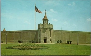Postal de colección de la PRISIÓN ATTICA de Nueva York de los años 60 "Penitenciaría de Estado" / Puerta Principal - Imagen 1 de 2