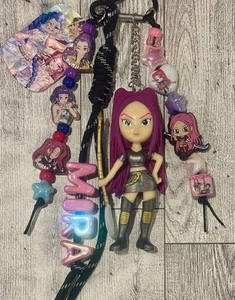 Dije bolso con cuentas Mira KPop Demon Hunter HUNTR/X | Hecho a mano - Imagen 1 de 1