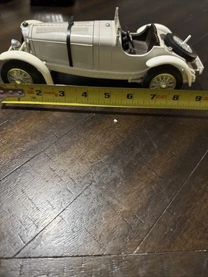 Mercedes-Benz SSK Burago 1928 todo fundido a presión 1:18 Foto 1 de 4