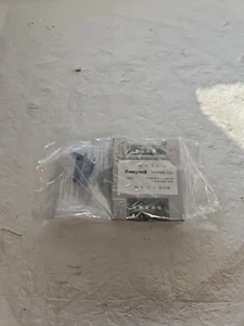Honeywell THP9045A1023 Wiresaver Wiring Module for Thermostat - Picture 1 of 3