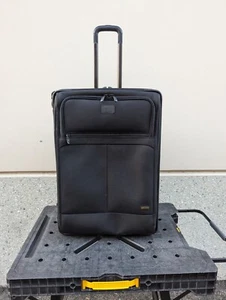 Kirkland Signature Black 27” Upright Expandable Wheeled Large Suitcase - Picture 1 of 21