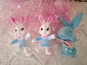 "3 decoraciones vintage de conejo de Pascua molde soplado 4"" azul uno está flocado"  - Imagen 1 de 13