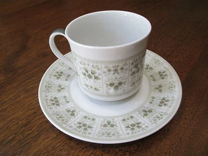 SET TAZZE E PIATTINI VINTAGE ROYAL DOULTON MODELLO "SAMARRA"-TC1039 PIEDINI - Foto 1 di 10
