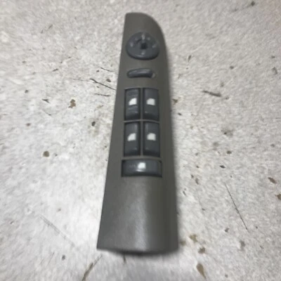 1995 -1997 Chevrolet S10 Blazer Jimmy Driver Master Power Beige Window Switch - Image 1 of 4