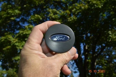  FORD ESCAPE 2005-11 Black Center Cap Part # YL84-1A096-FA - Image 1 of 4