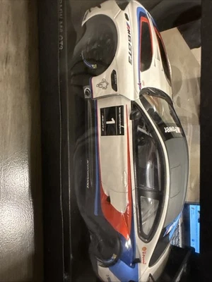 BMW M6 GT3 1/18 Kyosho белый литая модель автомобиля новый в коробке - Изображение 1 из 4