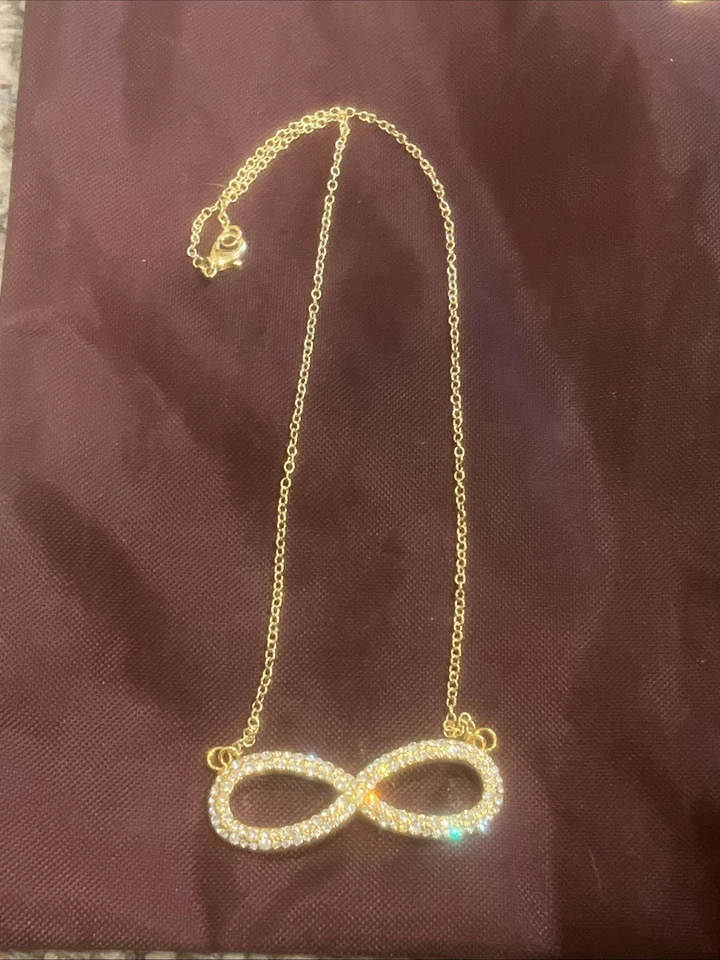 C C Skye Gold Infinity Necklace 18k Plated Eternal Love Crystal Sparkles Foto 1 de 4
