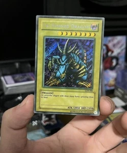 2002 YuGiOh TRI-HORNED DRAGON LOB-000 Misprint Error Faded Foil Secret Rare - Picture 1 of 3
