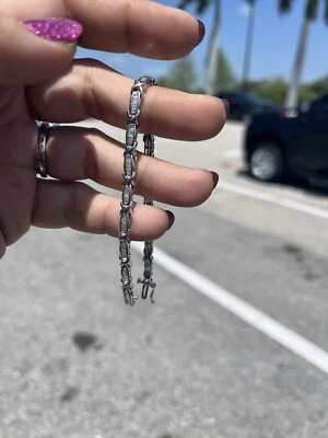 Brazalete baguette de diamantes de 1 quilate de 1 quilate Foto 1 de 4