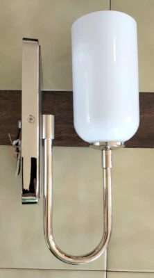 Aplique de pared KICHLER LIGHTING pantalla de vidrio blanco con montaje cromado SOLIA 55161 - NUEVO Foto 1 de 4