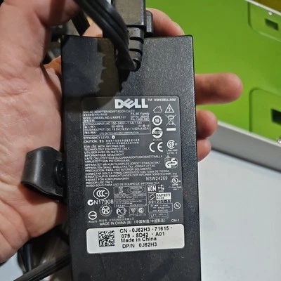 Dell PA-3E 90W AC Adapter J62H3 LA90PE1-01 - Image 1 of 2