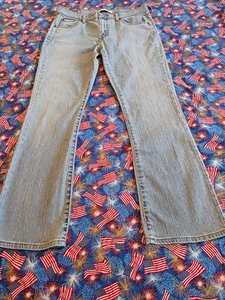 Levis Jeans  Women's Size 12M  Blue Light Wash  515 Nouveau Boot Cut - Picture 1 of 16