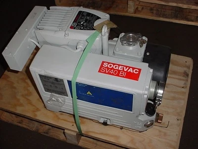 Lote de 2 bombas de vacío Oerlikon Leybold Sogevac SV40 BI piezas o reparación 🇺🇸 Foto 1 de 4