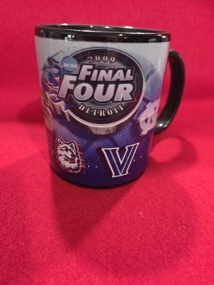 2009 NCAA FINAL FOUR DETROIT CANECA PRETA CERÂMICA 4" - Imagem 1 de 4