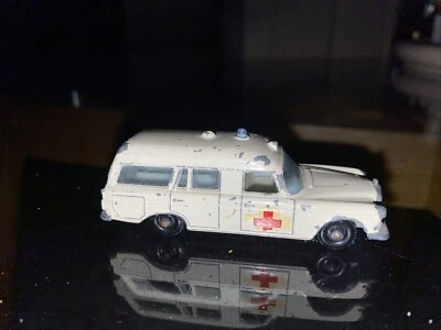 Matchbox Serie No 3 Vintage BINZ AMBULANCE AUFKLEBER - Bild 1 von 4