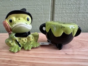Halloween Rana Caldero Sal Pimienta Coctelera Coctelera Verde Mesa Decoración NUEVO - Imagen 1 de 11