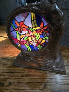 Jugendstil Frau Kleiderlampe Orchideen Buntglas 15 Zoll - Bild 1 von 6