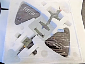 HEINKEL HE 162A-2 & NORTH AMERICAN MUSTANG P-51K RACE FOR BERLIN 1945 - Picture 1 of 3