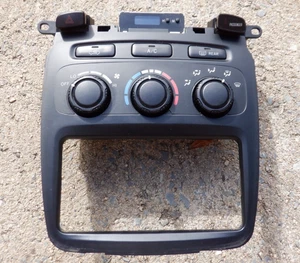 2001-2007 Toyota Highlander Manual Temperature Heater Control Unit 84010-48091 - Picture 1 of 15