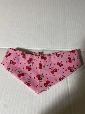 dos pañuelos, corazones rosas y arco parís, se adapta a perros pequeños a medianos, cuello de 14" Foto 1 de 2