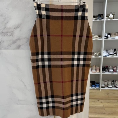 Burberry KAMMIE Nova Check Lápiz Midi Falda Marrón Abedul Pequeña S Foto 1 de 3